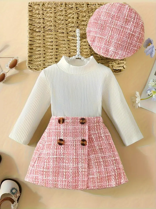 Elegant Outfit with Beret Pink